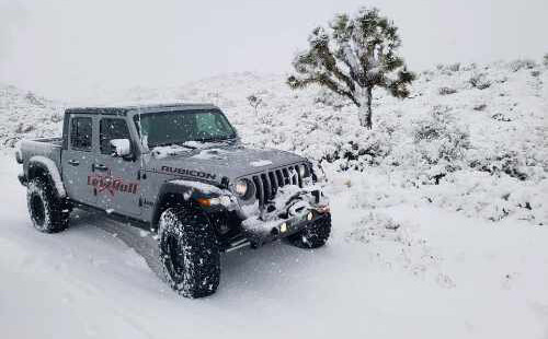 LetzRoll Offroad Winter Adventure Jeep